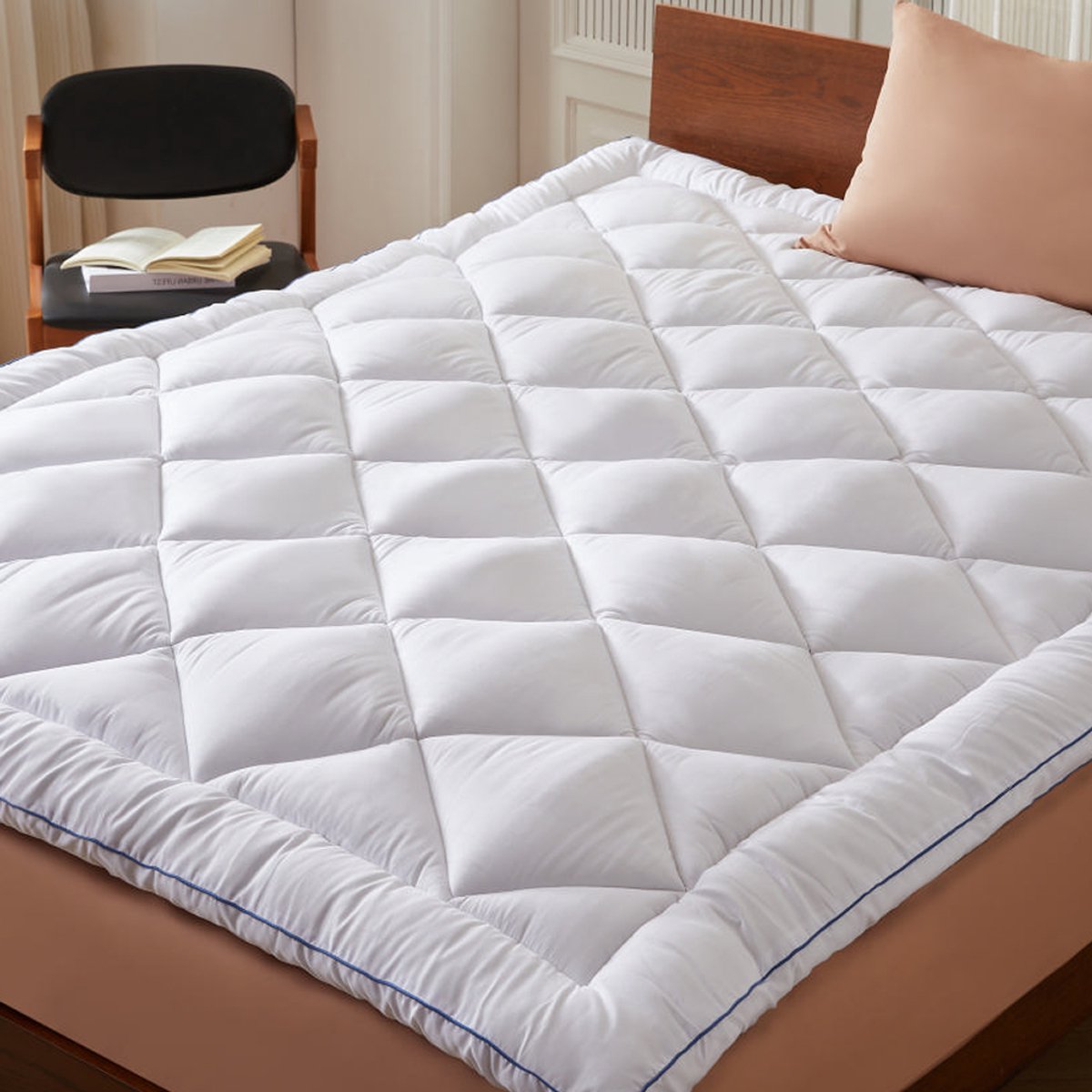 CASABEL Zachte Matras Topper 140 x 200 cm van ademende microvezel met blauwe bies