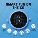 Blauwe, ronde spelcomputer met LED-scherm, met iconen voor hersentraining, strategie en draagbaarheid.