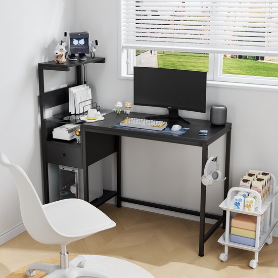 Pugsdrly Computerbureau met stopcontact en opbergplanken, studeer- en schrijftafel met USB-poorten en oplaadstation, pc-bureau voor thuiskantoor, zwart