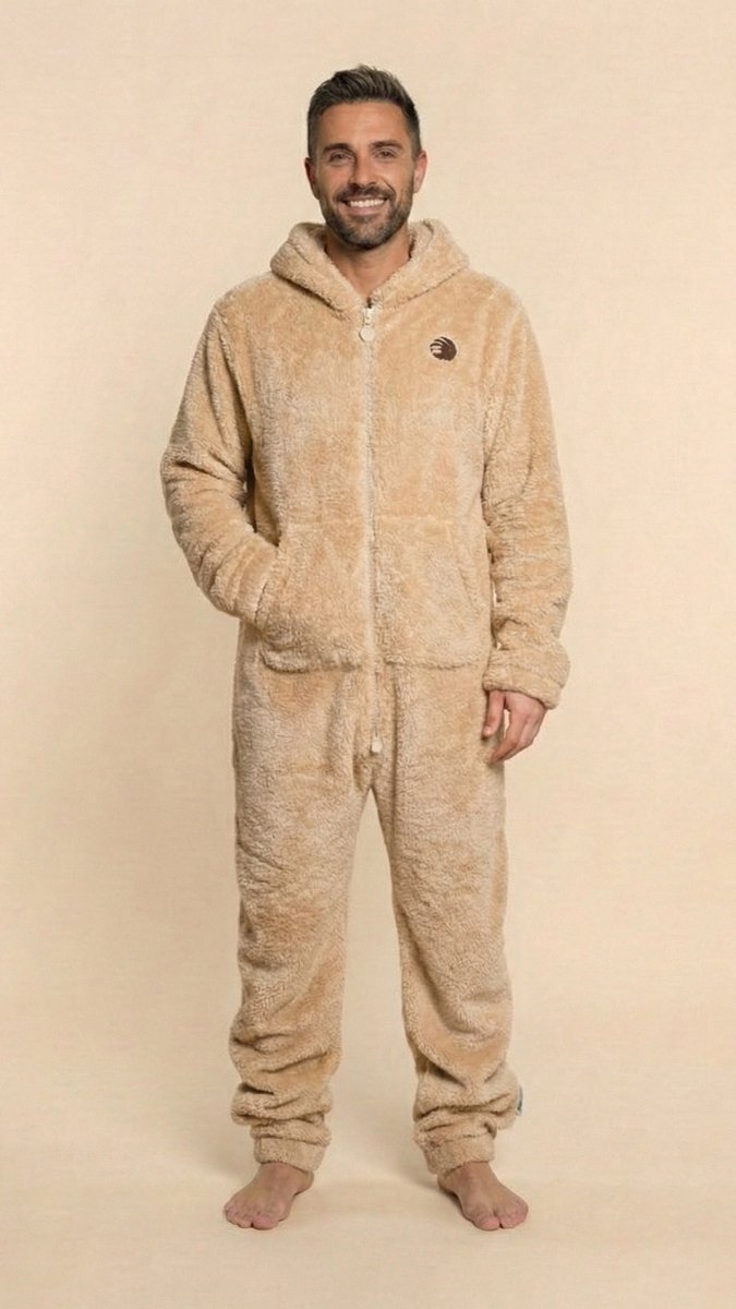 Knuffle Fleece Onesie ® | Linda: "De allerbeste Onesie ooit gemaakt" | Stijlvol, warm en super zacht | 100% Duurzame Knuffle Fleece Fabric® | Handgemaakt in Portugal | Loungewear | Jumpsuit | Huispak | Dit is, in de kleur Champagne