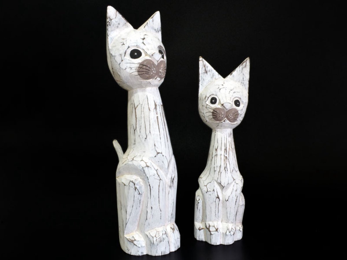 Set van 2 staande houten katten - whitewash - 37 cm en 31 cm