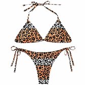 Triangel bikini set met luipaardprint in oranje, wit en zwart. Triangel top en strikkoord bikinibroekje.