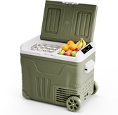Groene Auronic koelbox met wielen, open, gevuld met blikjes, appels, sinaasappels en bananen. Digitaal display aan de zijkant.