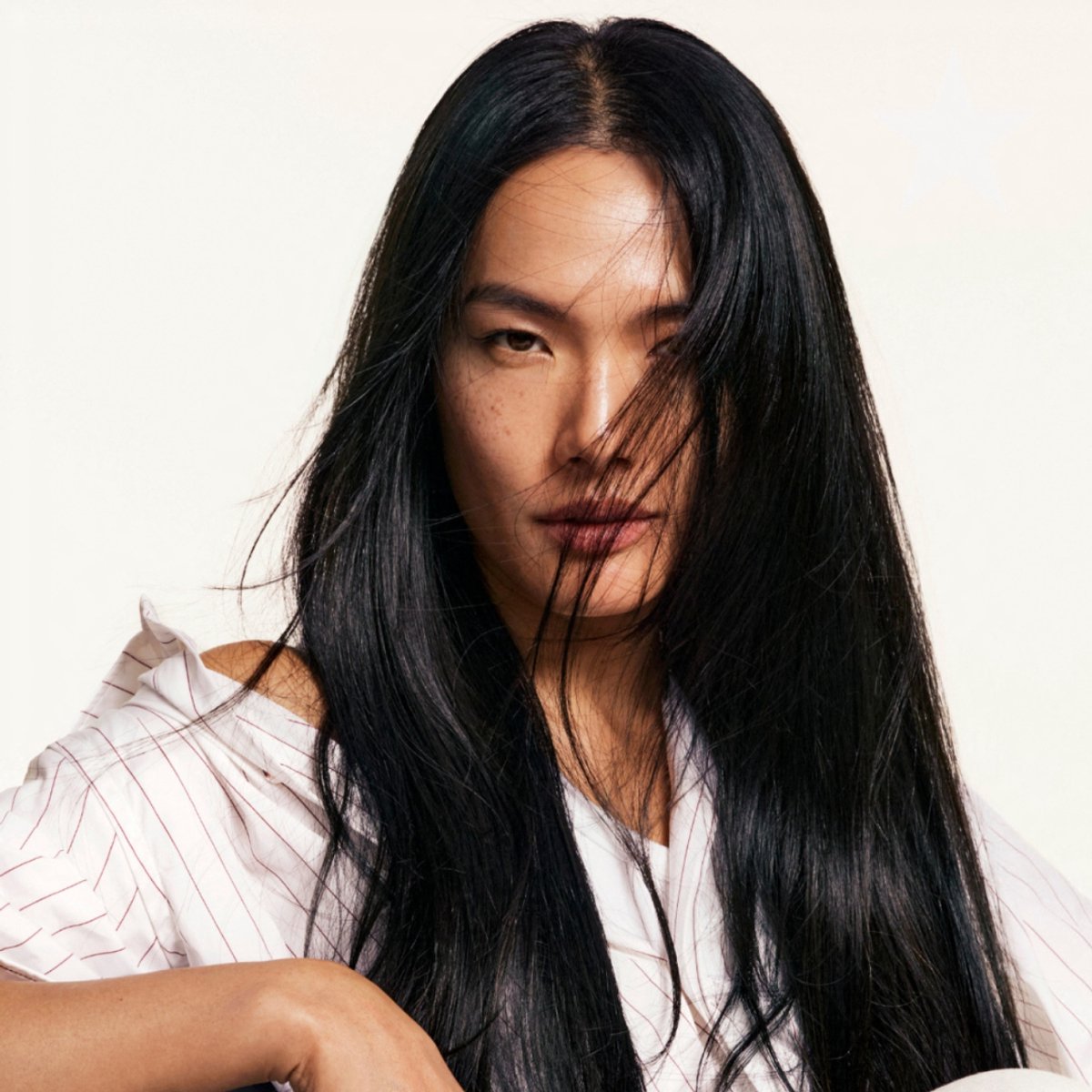 Olaplex No. 4 Bond Maintenance Shampoo thumbnail 2
