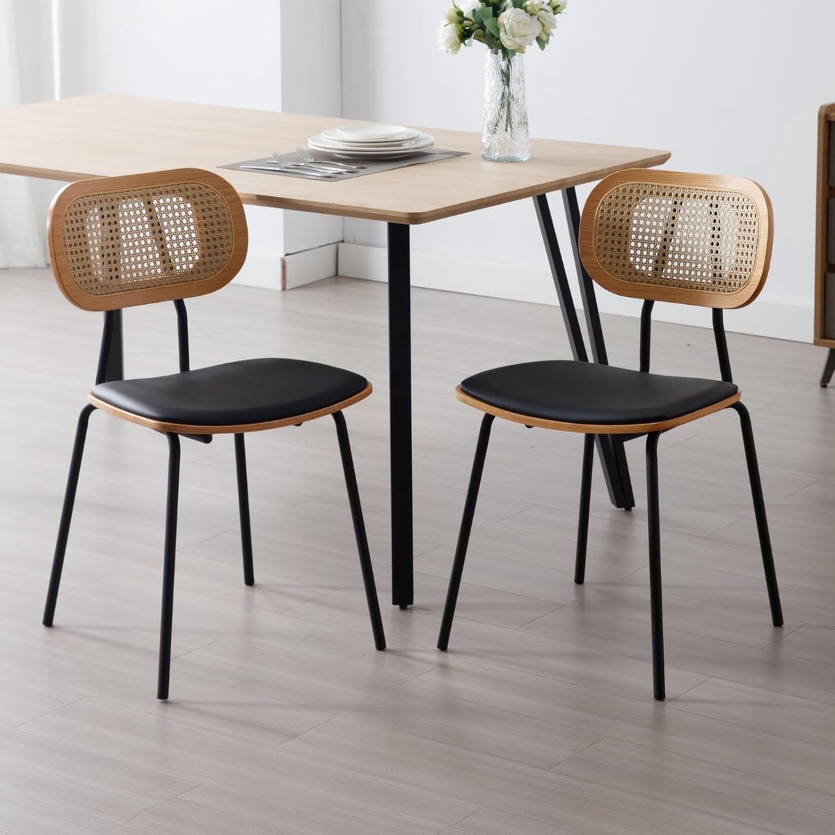 Eetkamerstoelen Set van 2 - Luxe PU-Lederen Keukenstoelen - Retro Rotan & Massief Houten Rugleuning - Industrieel Metalen Frame - 53x50x82 cm - Zwart - Vermissen