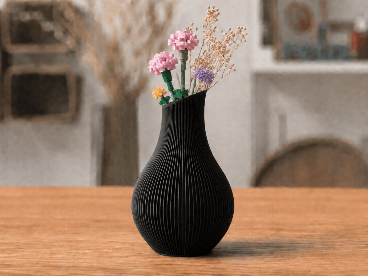 Moderne Organische Design Vaas – Decoratieve Bloemenvaas voor Droogbloemen & Botanical Bloemsets – Ribbel Design – Minimalistische Woondecoratie – Zwart – 17,9 CM - Skushy