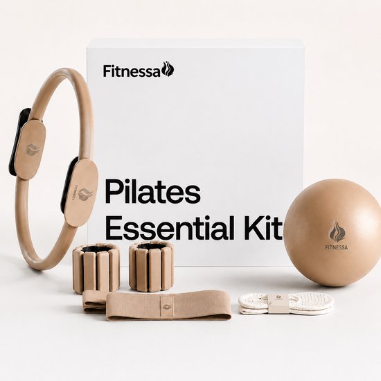 Fitnessa Pilates Gift Box – Luxe 8-delige Pilates Set Taupe - Complete Set met Pilates Ring, Gewichten, Antislip Sokken, Weerstandsbanden & Pilates Bal – Pilates set voor thuis - Perfect als cadeau – gezond geschenk voor verjaardagen en feestdagen