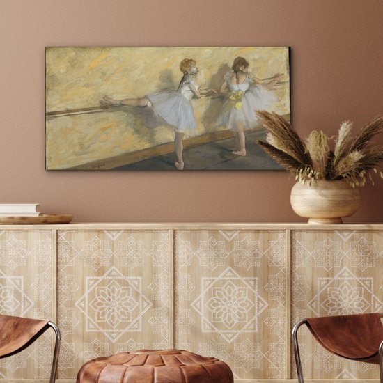 Aluminium schilderij 80x40 cm - Wanddecoratie metaal - Dancers Practicing at the Barre - Schilderij van Edgar Degas - Metalen muurdecoratie woonkamer - Decoratie industrieel - Foto op dibond - Industriële accessoires slaapkamer