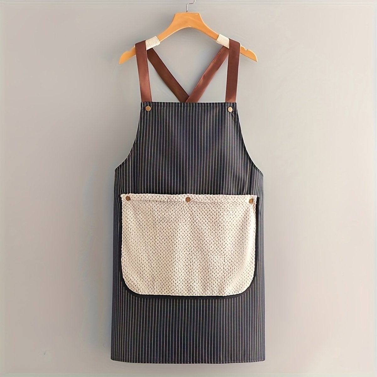 Stijlvol Keukenschort met Afneembare Handdoek - Zwart met Pinstripes