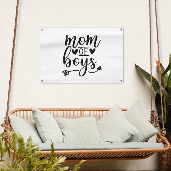 Citation de la fête des mères `` maman des garçons '' sur fond blanc affiche de jardin 90x60 cm