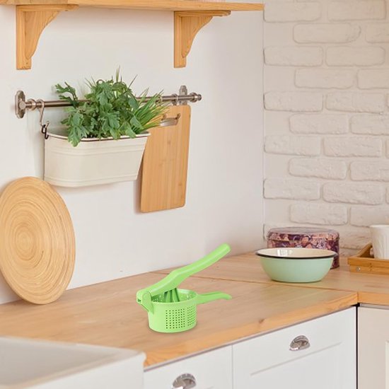 Groentepers - Huishoudelijke groentesapcentrifuge - Groen - Handmatige aardappelstamper - Handmatige groentesapcentrifuge - Plastic voedselzeef - Groentevergiet - Handmatige sapcentrifuge - Groentedroger van Merkloos — afbeelding 5