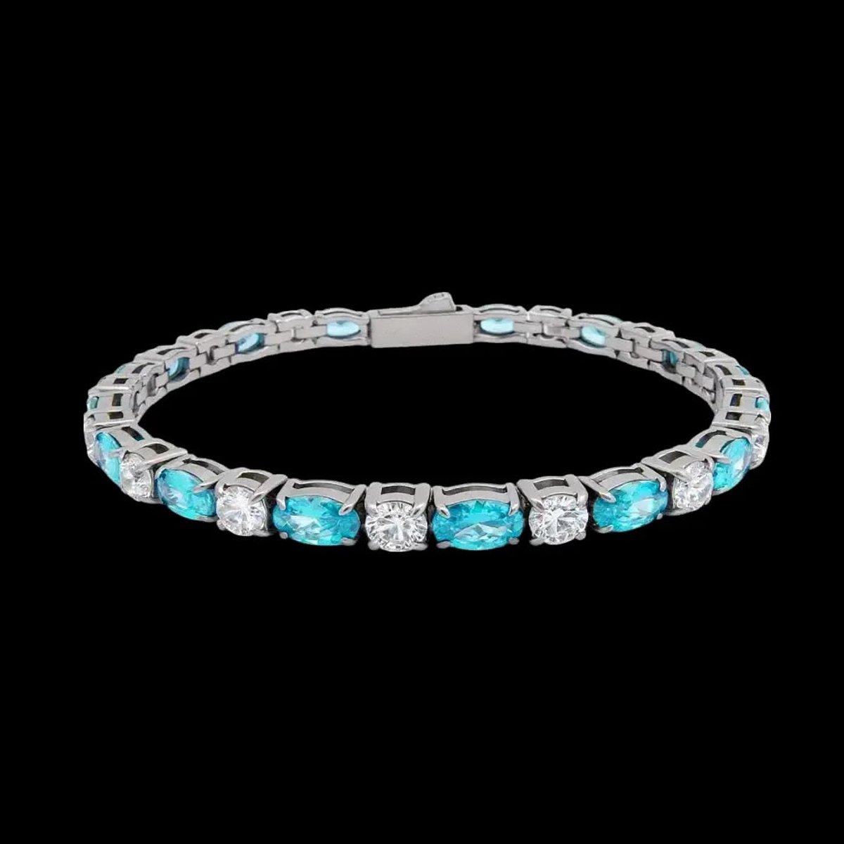 Victoria Valenza Zilverkleurige RVS Tennisarmband met Blauwe en Witte Zirkonia Stenen - Armband - RVS - Zilverkleurig - Tennisarmband - Zirkonia