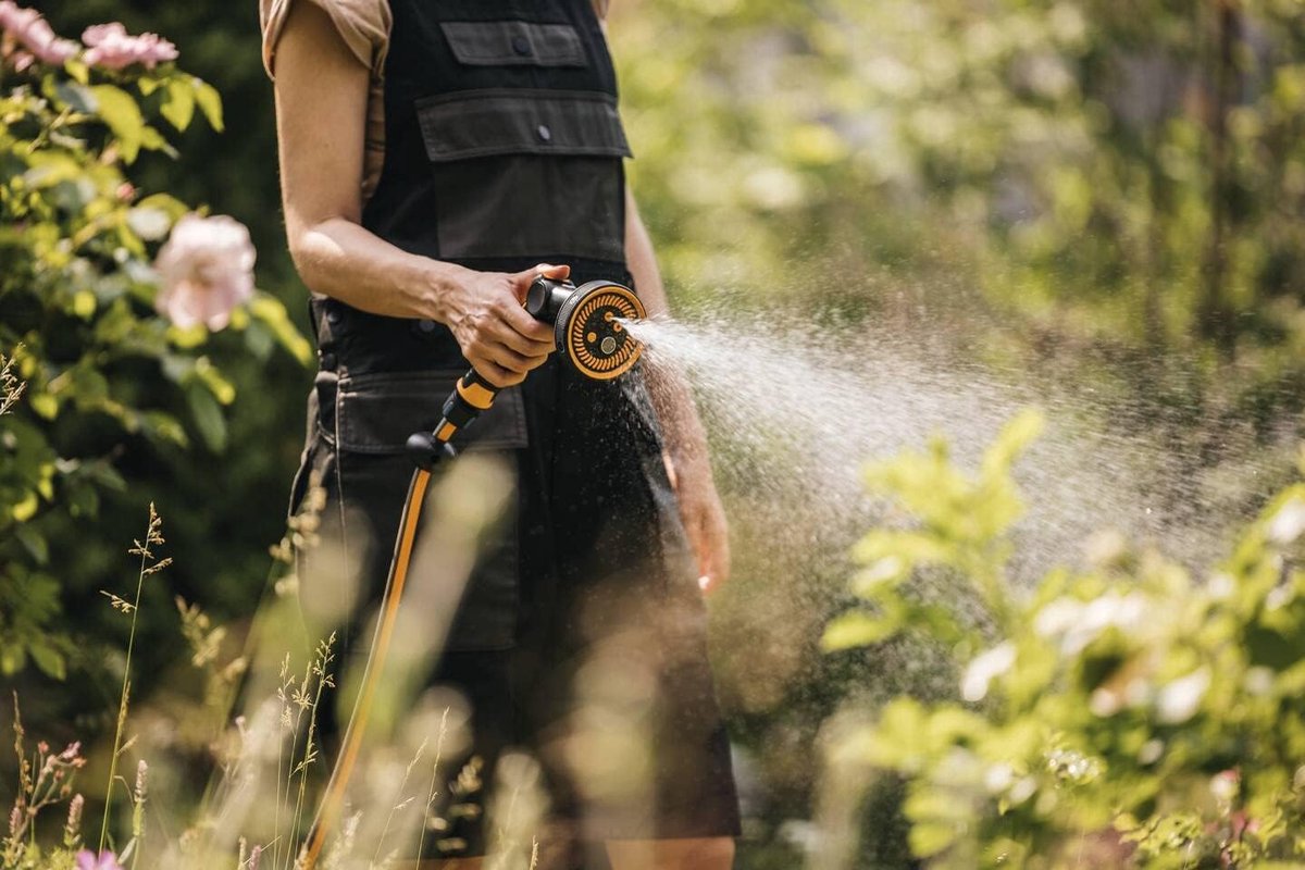 Fiskars Spuitpistool Multi - Tuinspuit Waterpistool - Tuin Besproeien