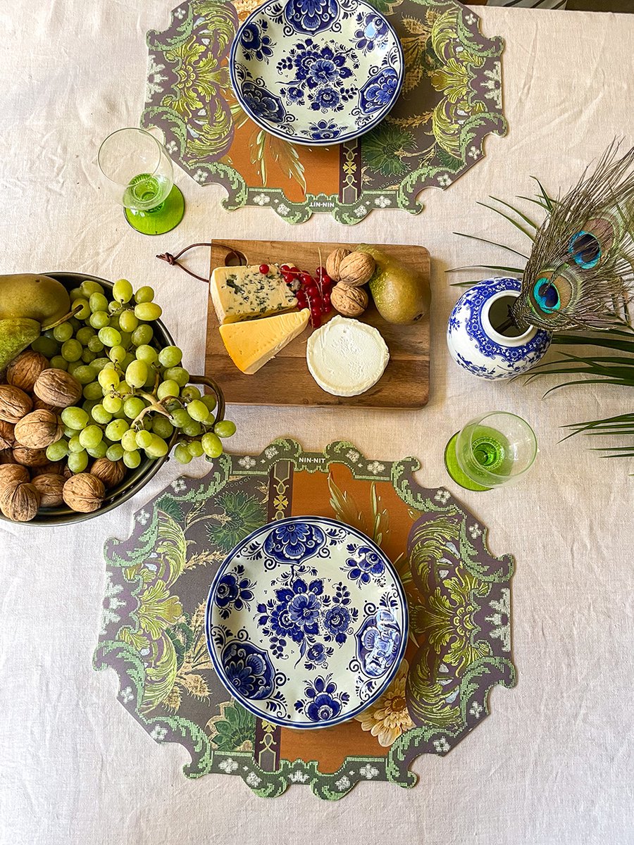 NIN-NIT - Placemat Royal Flower - Paleis Het Loo - set van 4 placemats - Tafelgerei - Onderzetter - Tafelaankleding - Bloemenprint - Natuurprint - Paars - Oranje - Groen - Wit