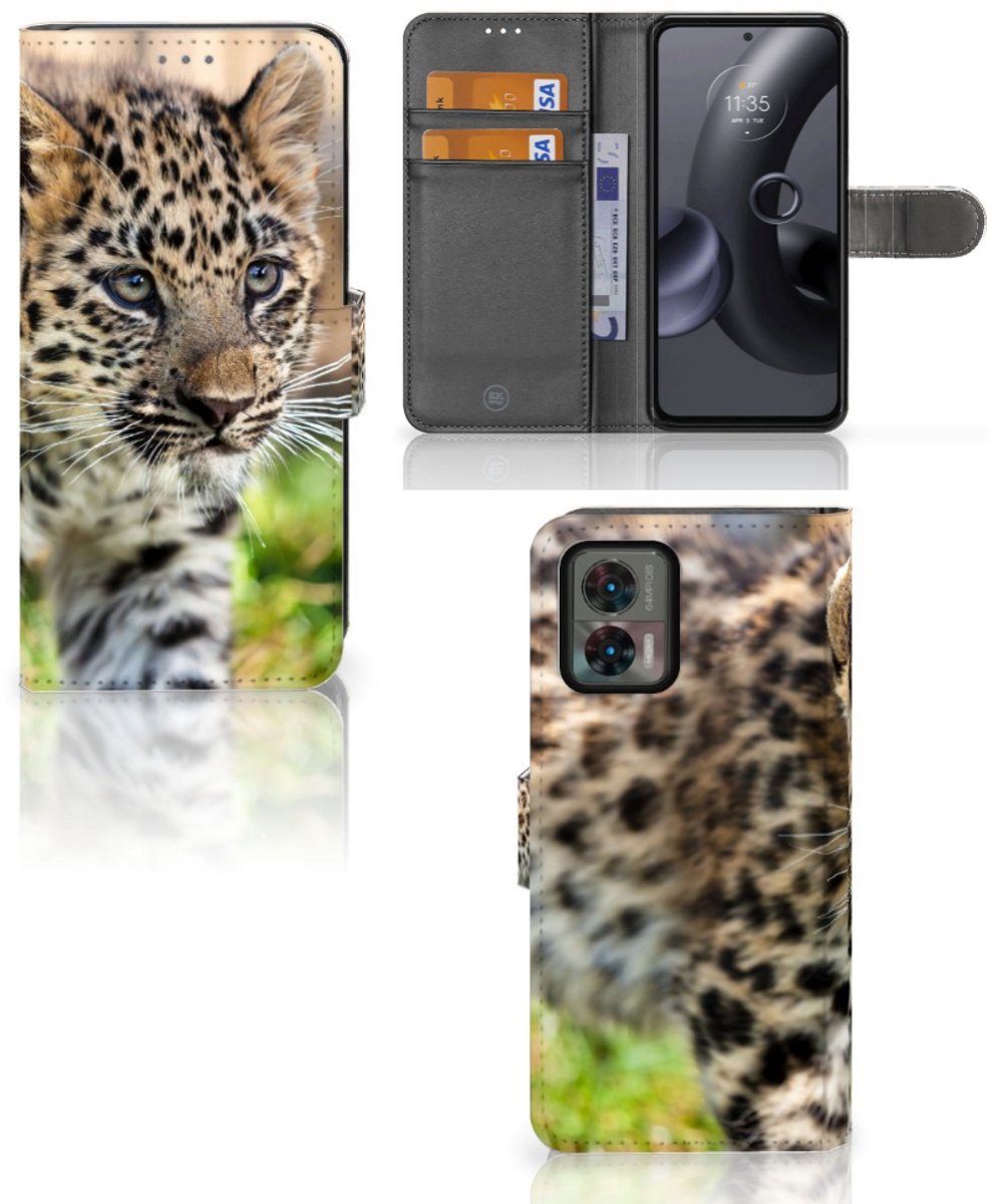 Motorola Edge 30 Neo Telefoonhoesje met Pasjes Baby Luipaard
