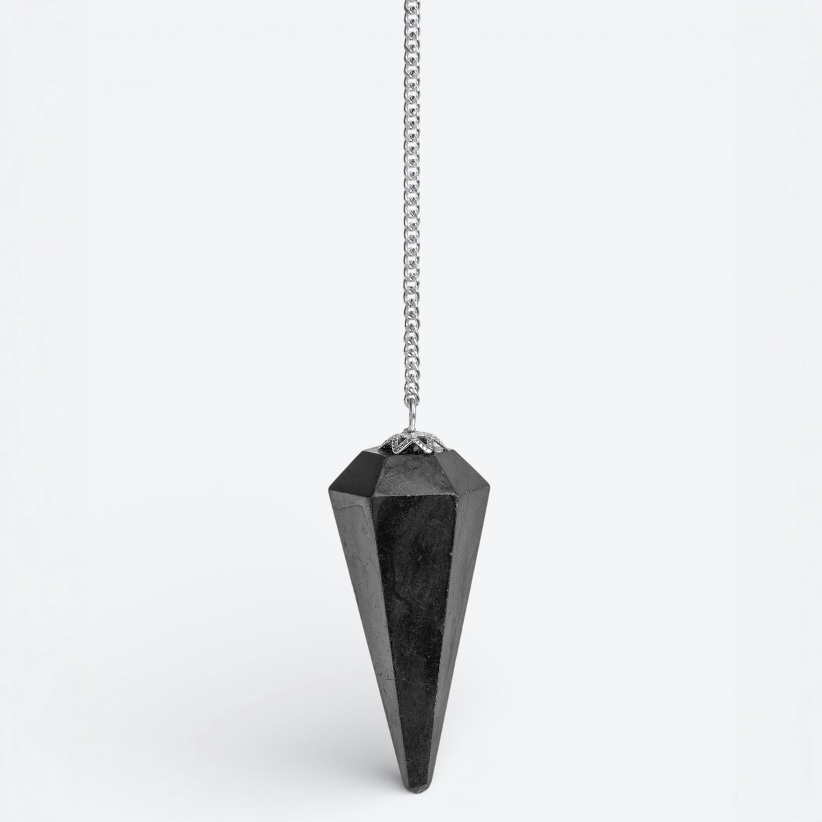 Shungiet Pendel – Aarding & Intuïtie – Zilverkleurige Ketting - Deva Loves