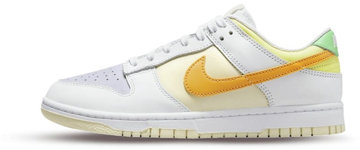 Nike Dunk Low ‘Sundial Lemon Twist’ . Wit
