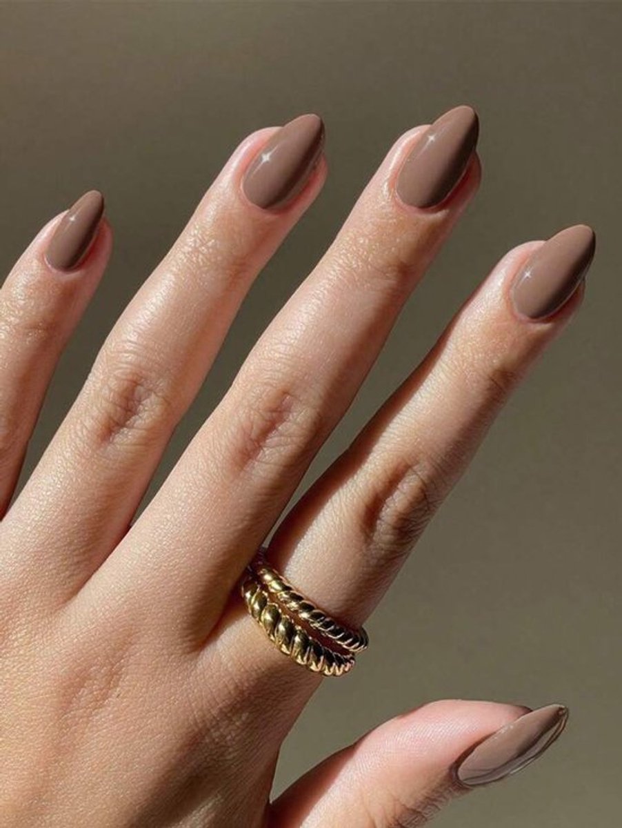 press on nails soft gel beige bruin neutraal