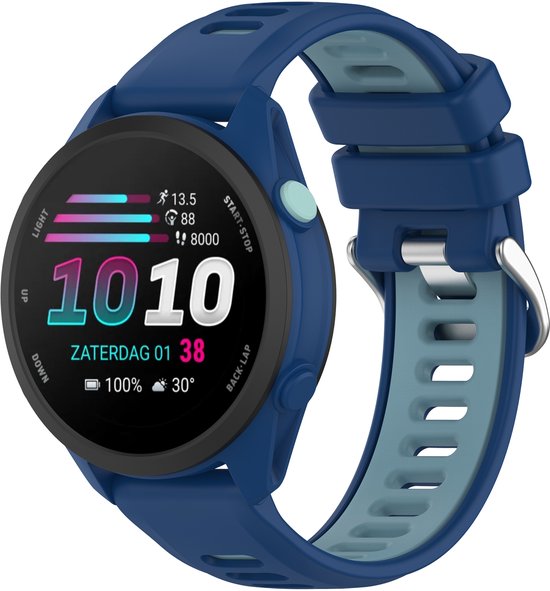 Donkerblauw horloge met lichtblauw sportbandje, met scherm dat "Zaterdag 01 38" toont.