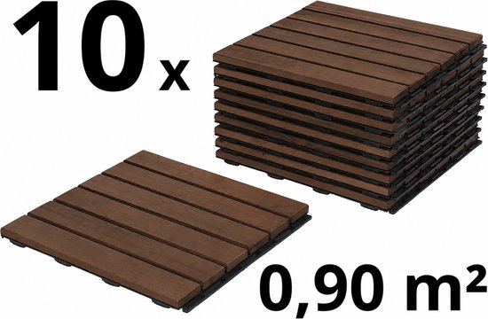 Tien donkerbruine houten terrastegels, goed voor 0,90 m², met zes latjes per tegel.