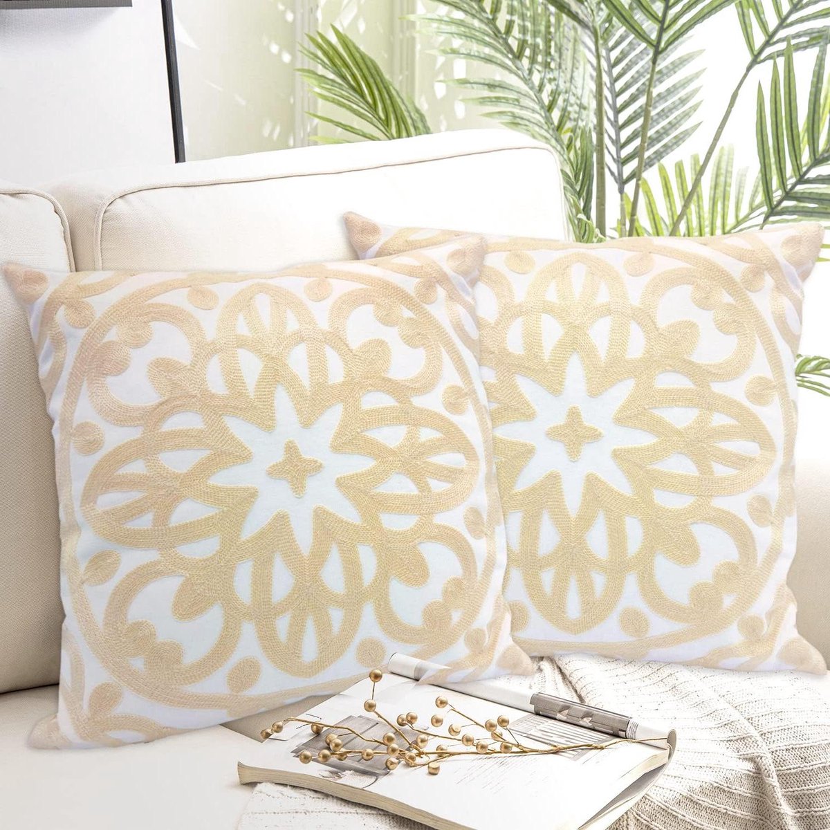Decoratieve Kussenhoezen - Sierkussenhoezen Set - Woonkamer Aankleden - Geborduurd Boho Patroon - 45 x 45 cm - Lichtbeige