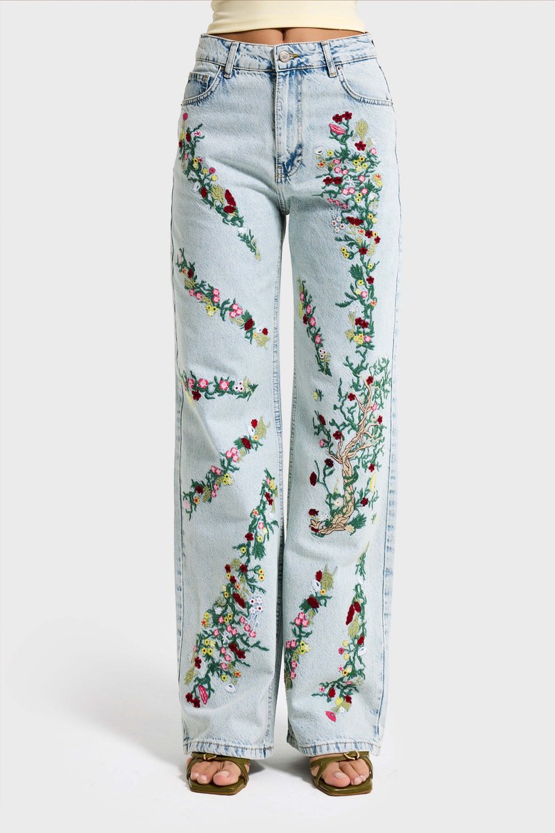 It's Basic - EMBROIDERY MID RISE JEANS