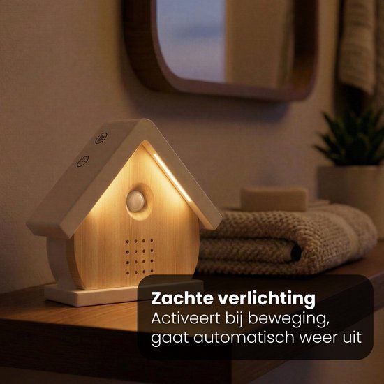 Vogelhuisje dat zacht licht geeft in een badkamer, met de tekst 'Zachte verlichting activeert bij beweging'.