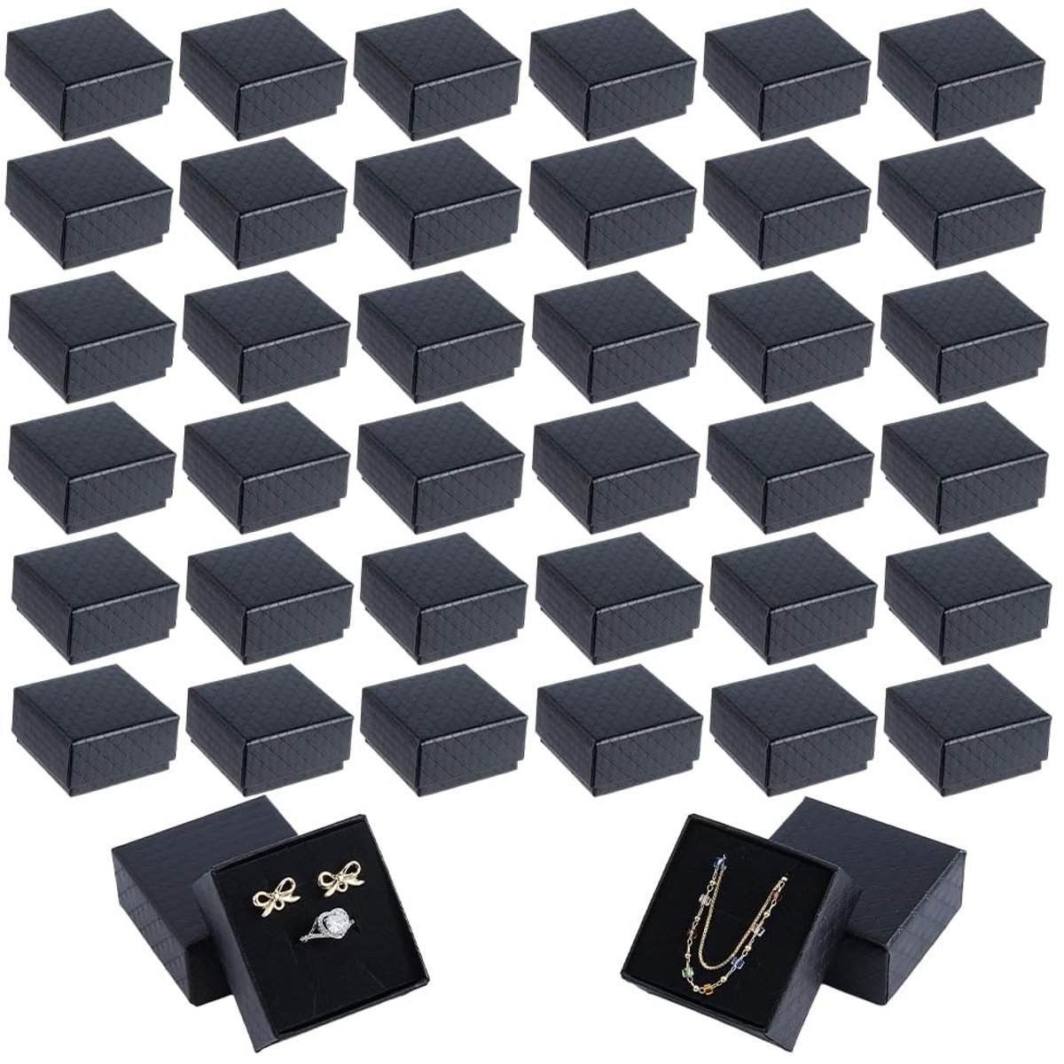 Dailygoods- Geschenkdozen 100 stuks - Kartonnen Verpakking - Zwarte Ruittextuur - Voor Ringen/Kettingen/Oorbellen - Elegant Ontwerp - Afmetingen 5,2 x 5,45 x 2,9 cm - Sieradendozen