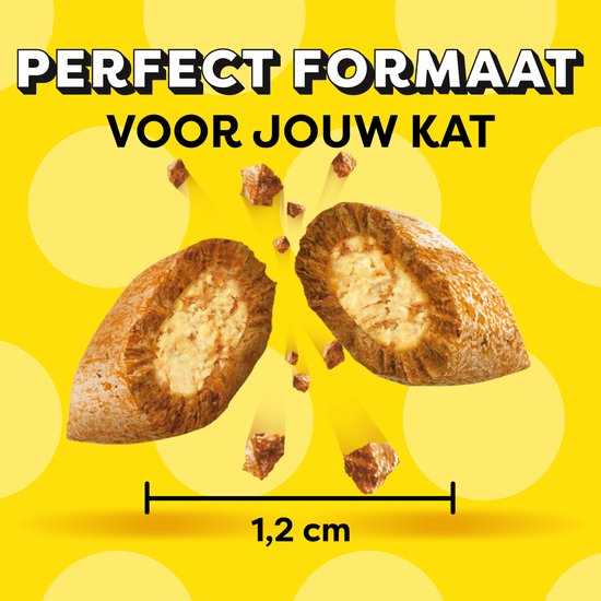 Twee Catisfactions snacks, 1,2 cm groot, met een krokante buitenkant en zachte vulling.
