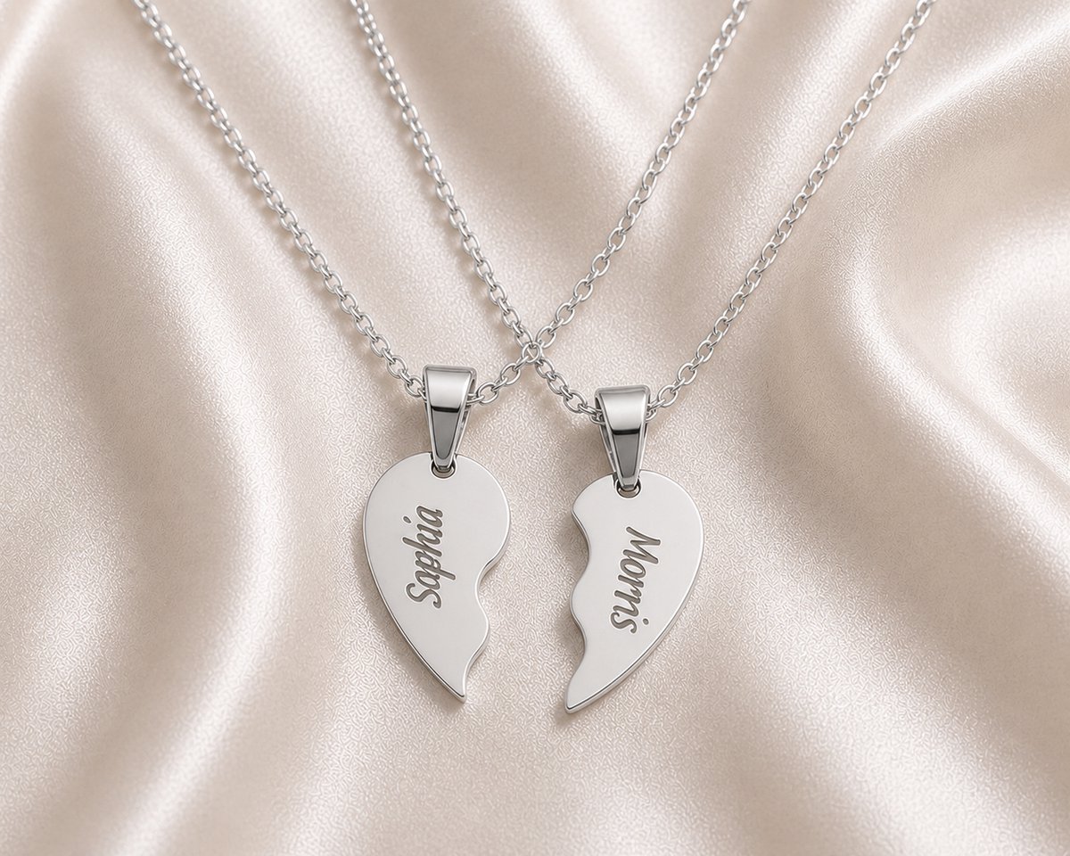 Ketting Lisa Zilver gepersonaliseerd sieraad met naam gegraveerd, leuk persoonlijk cadeau voor moeder, vrouw of vriendin.