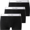 Drie zwarte Calvin Klein boxershorts met witte band en logo.