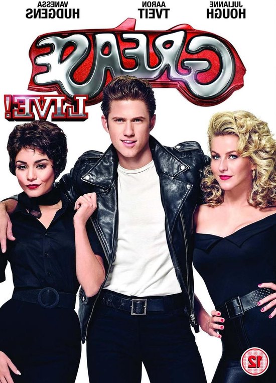 Drie acteurs in Grease-kleding: twee vrouwen en een man in een leren jas.