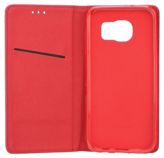 Étui de téléphone rouge avec poche avant rabattable, découpe caméra.