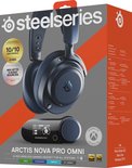 Doos van de Arctis Nova Pro Omni headset, met productafbeeldingen en logo's.