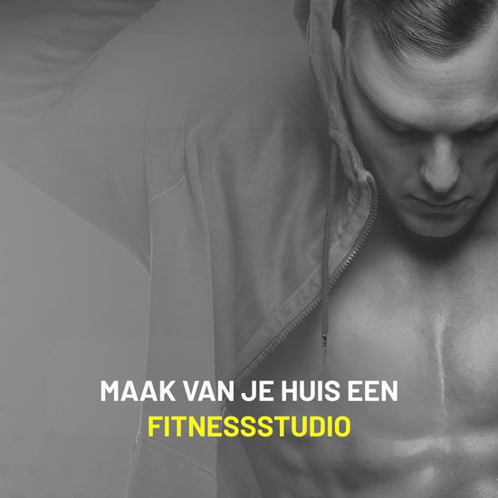 Zwart-witfoto van een man met een hoodie. Tekst: Maak van je huis een Fitnessstudio.