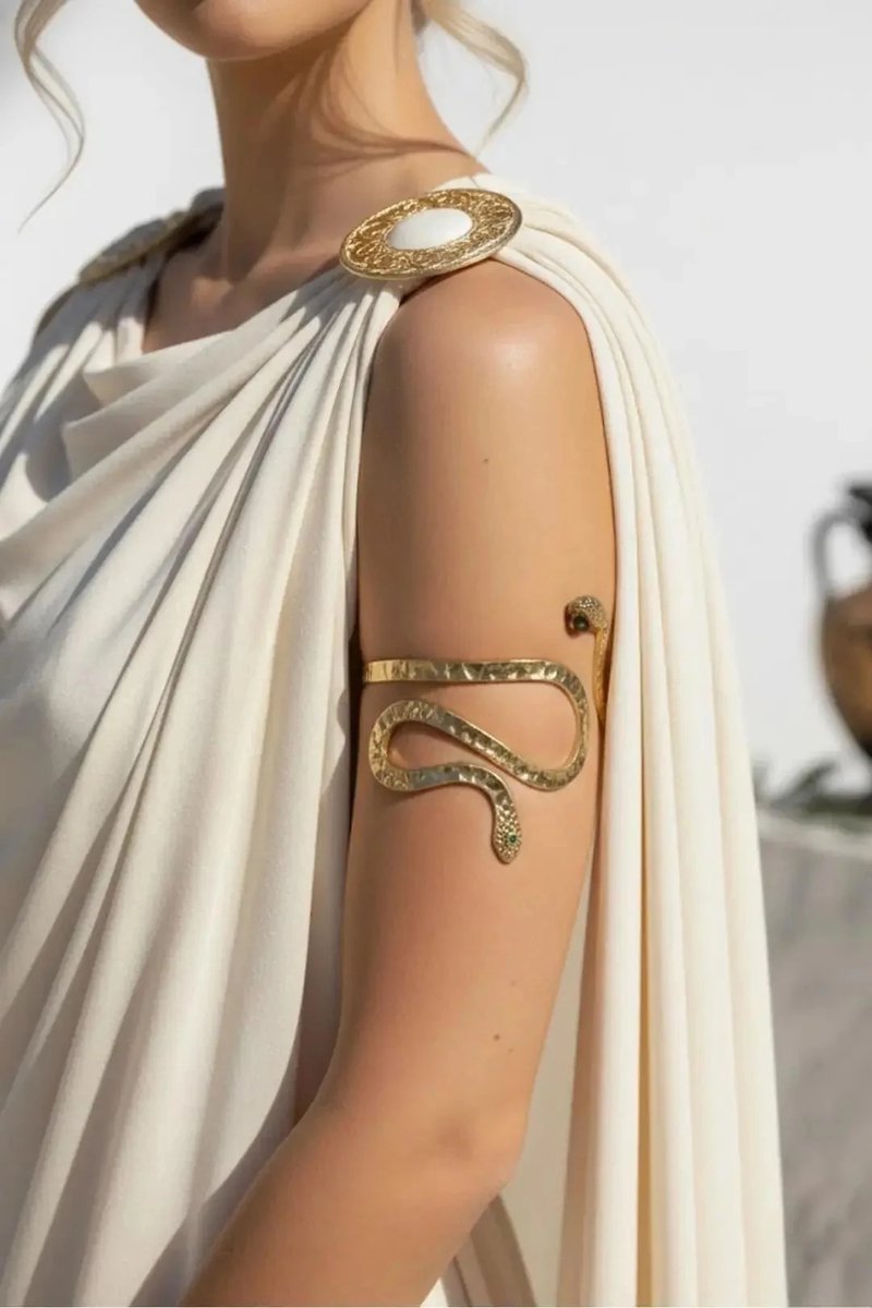 Dorvina Messing Dames Pazu Armband Slang Model Goudkleurig Verkleurt Niet | Stijlvol en Duurzaam Sieraad, Aksesuar