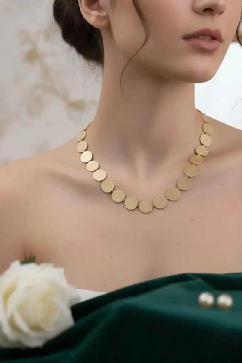 Dorvina Rond Plaatje Model Goudkleurig Dames Ketting Verkleurt Niet | Stijlvol en Duurzaam Sieraad