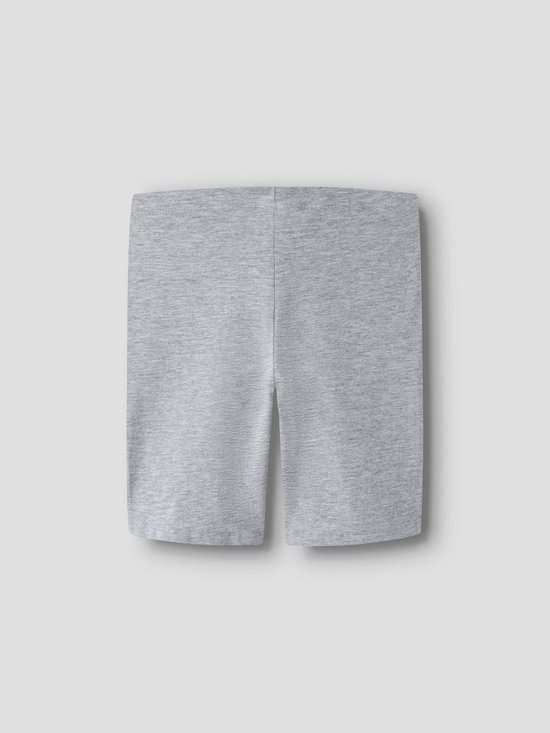Een lichtgrijze meisjes short.