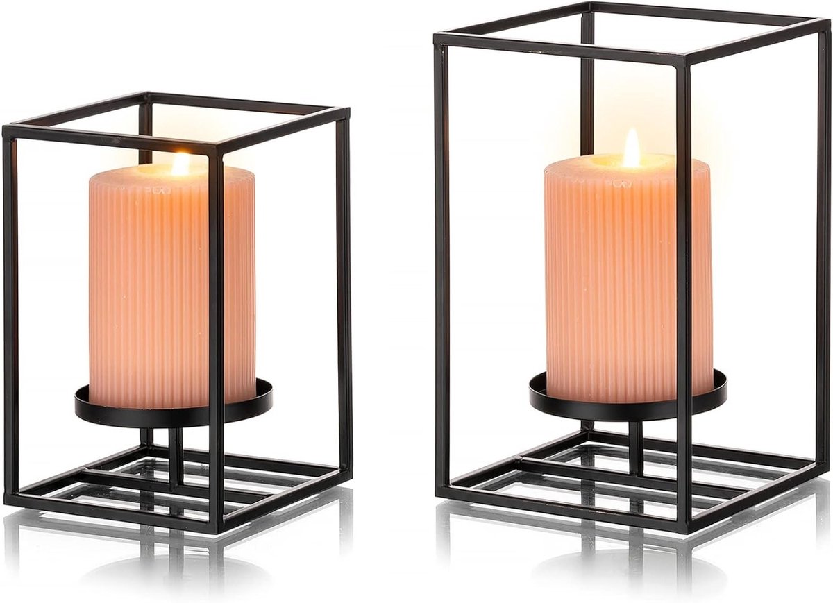 Zwarte geometrische kandelaarhouders voor pijlerkaarsen - Set van 2 metalen 3D draad kande