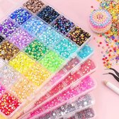 Luxe strass-set - 24.000 strass-steentjes - 24 kleuren - DIY strass-set met 3 flesjes lijm van 10 ml - Zelfklevende strass-steentjes voor kleding, mokken, schoenen en nail art - Knutselset