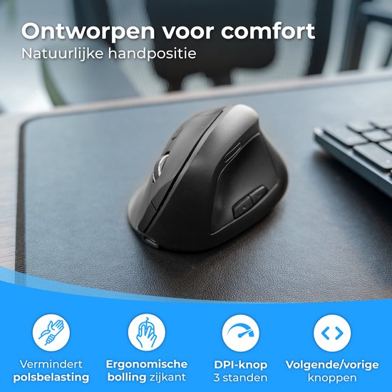 Zwarte ergonomische muis op een zwart bureau. Iconen tonen polsvermindering, ergonomische vorm, DPI-knop en volgende/vorige knoppen.