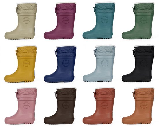 Overzicht van twaalf kinderlaarzen in verschillende kleuren, waaronder petrolblauw, beige, bordeaux, groen, geel, blauw, lichtblauw, zwart, roze, bruin, rood en bruin.
