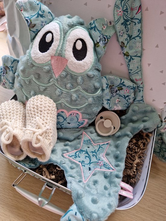 Luiertaart luierdriehoekje small meisje- babyshower- kraamcadeau van Luiertaart — afbeelding 2