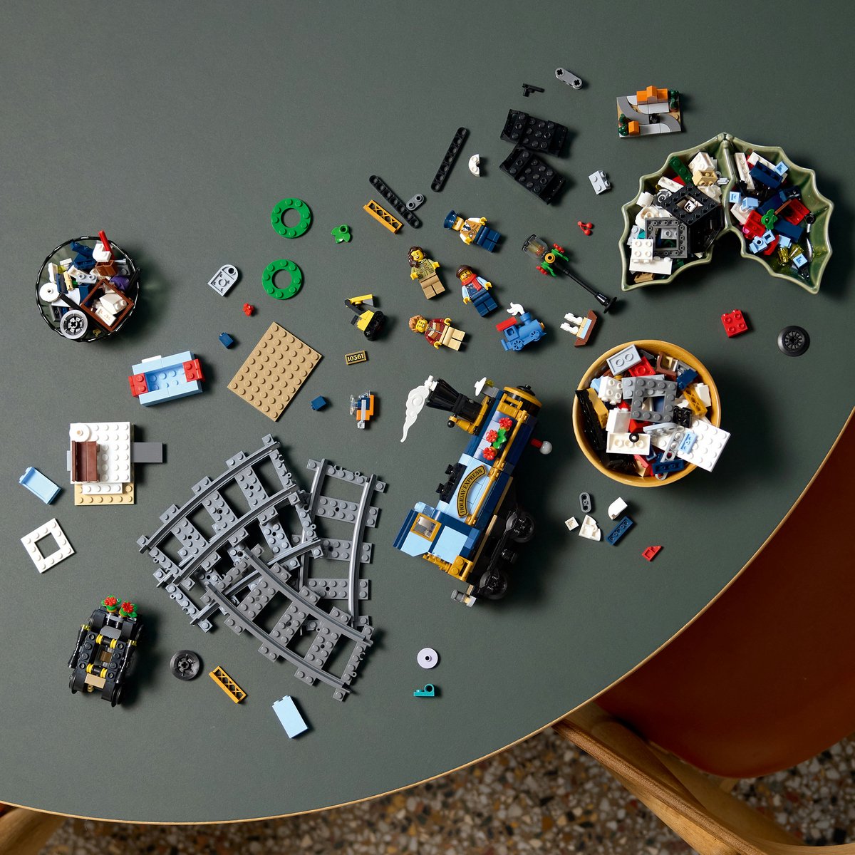 LEGO Icons Feestelijke Kersttrein Kerstdecoratie - 10361 — afbeelding 10