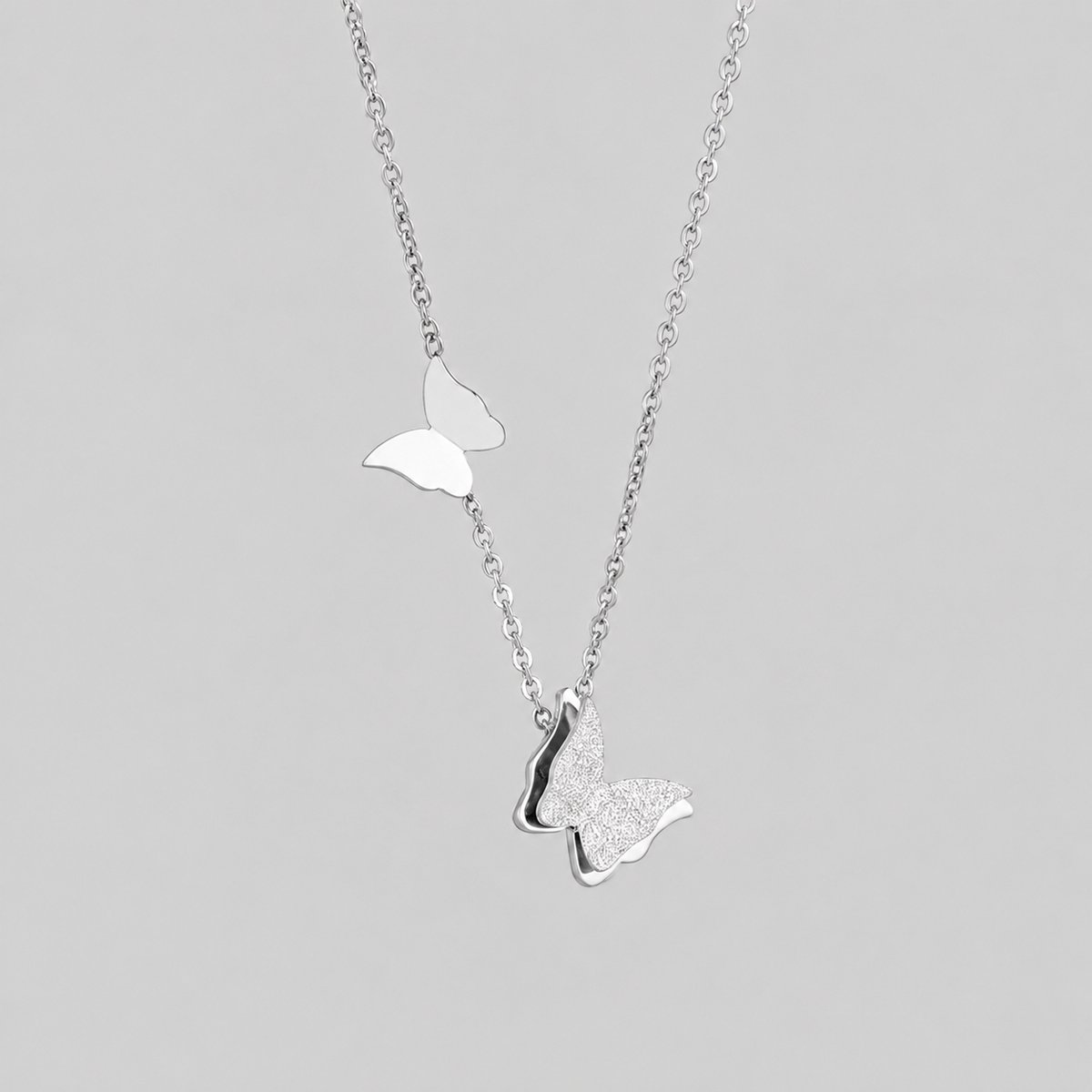 Vergulde Ketting met Vlinderhanger – Natuurlijke Charme | Twinolo