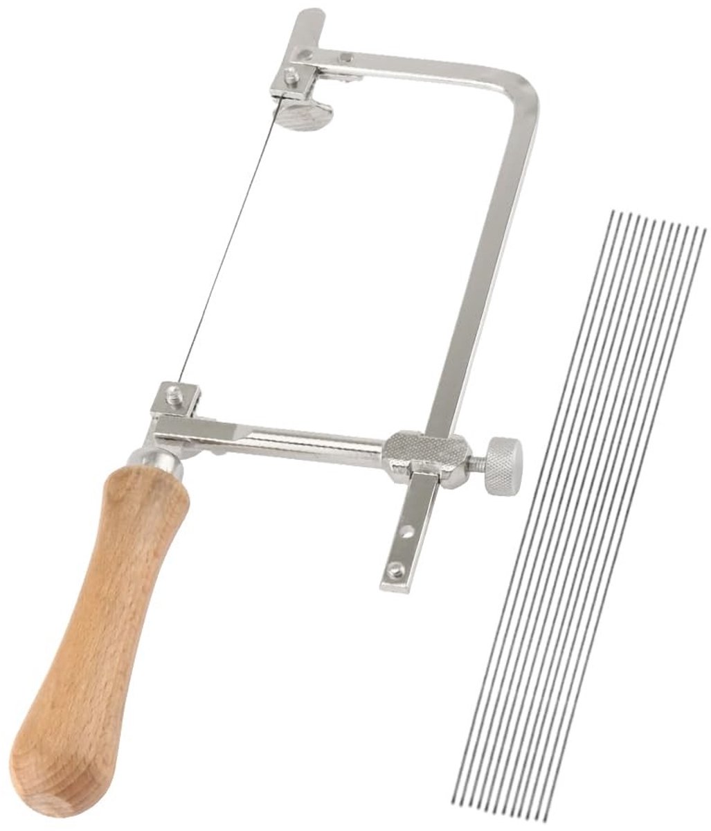Dailygoods - Dailygoody - Handzaag - Verstelbare Tandjes - Precisiewerk - 12 Zaagbladen - Geschikt voor Hout Metaal en Glas - Ideaal voor Hobbyisten