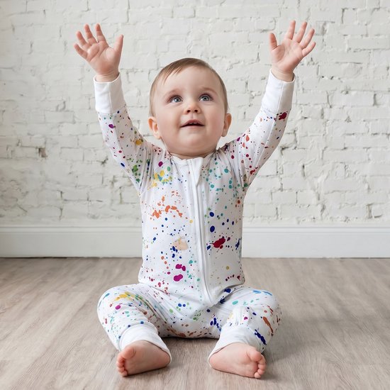 Bamboe Baby Boxpakje 74/80 - Tweewegritssluiting en Ingebouwde Wantjes & Sokjes - Wit met Verfspatten - Kraamcadeau - Jongens en Meisjes Romper