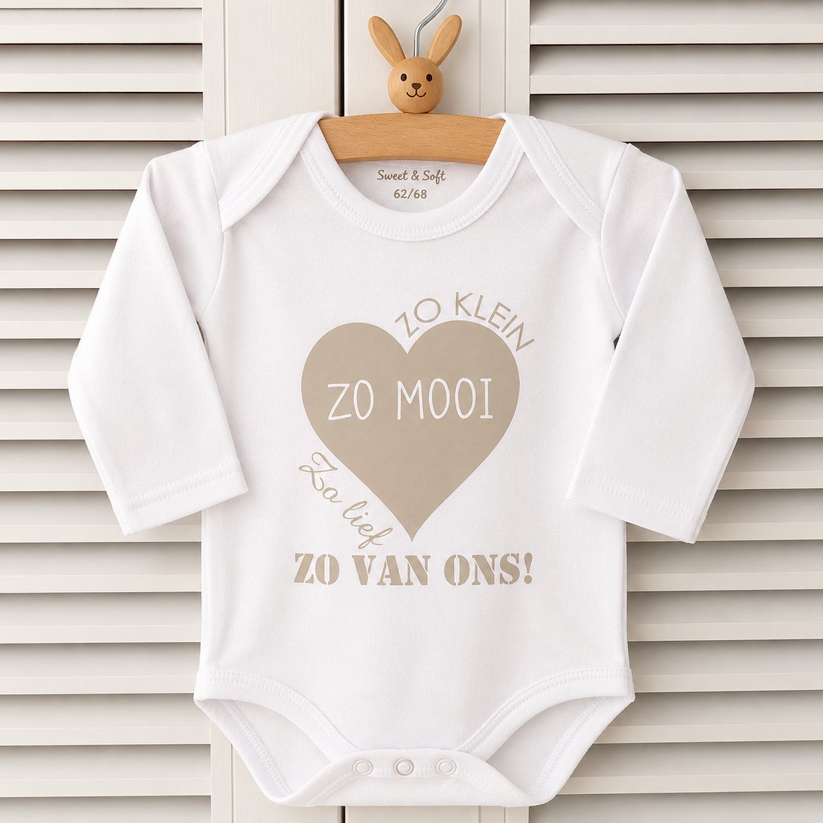 Baby romper met tekst-zwangerschap aankondiging 2026 Zo klein zo lief zo mooi, zo van ons Maat 50-56 - cadeau geboorte bekendmaking voor de liefste aanstaande opa en oma oom tante papa mama broer zus kraamcadeau van het jaar 2027 – foto 2