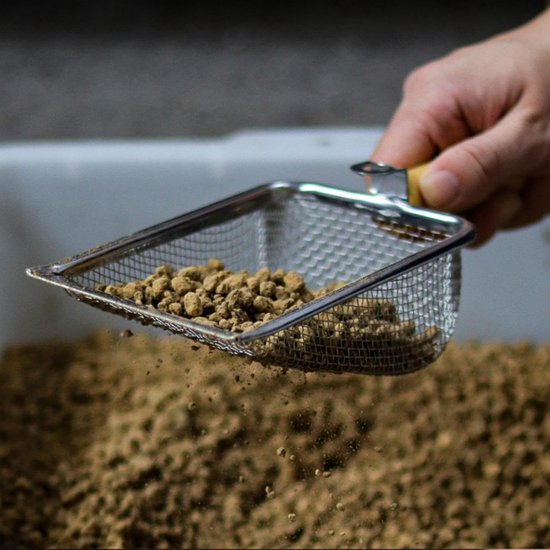 Grondzeef met Handvat - Tuinzeef Compostzeef - Bodem Voorbereiden - Vervormingsvrij Roestvrij Staal - 28 x 10 cm - Zilver — afbeelding 2