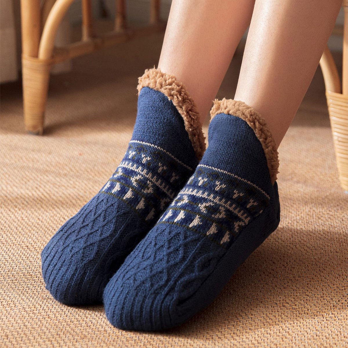Mulor Slippersokken voor dames en heren, pluizige pantoffelsokken met grijpers, antislip fleecevoering, warmtevasthoudend, 01 Donker Blauw, Large Wide Mulor Slippersokken voor dames en heren, pluizige pantoffelsokken met grijpers, antislip fleecevoering, warmtevasthoudend, 01 Donker Blauw, Large Wide